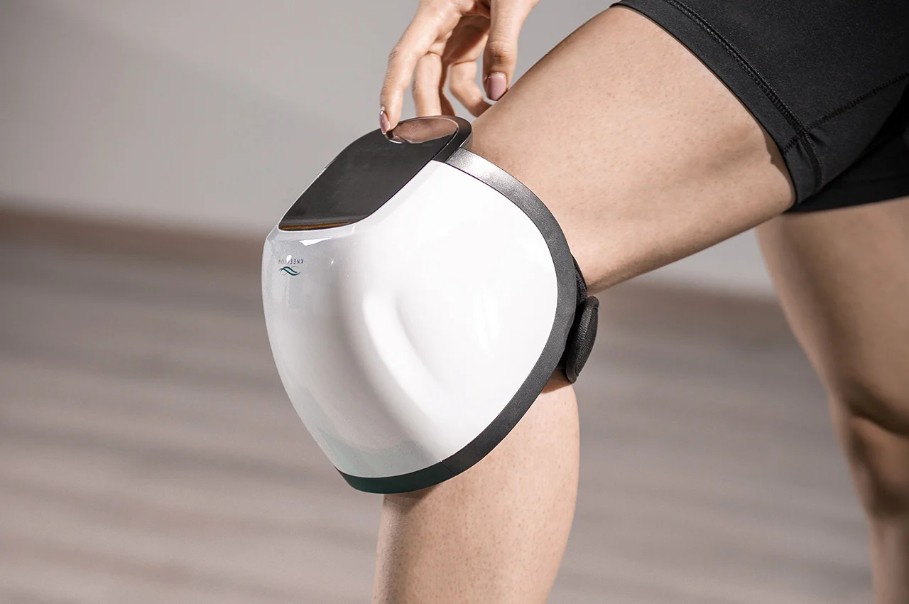 The treating knee pain wearable device kneeflow